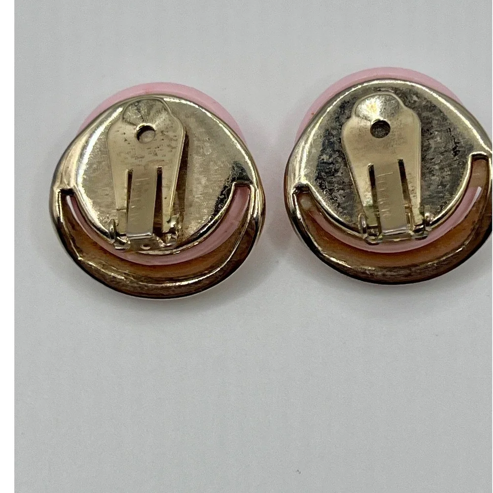 Bergere Clip On Earrings Womens OS Pink Good Vintage Gold Tone Dome Statement